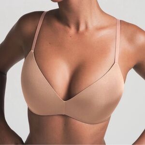SKIMS Wireless Push Up Bra in Umber
